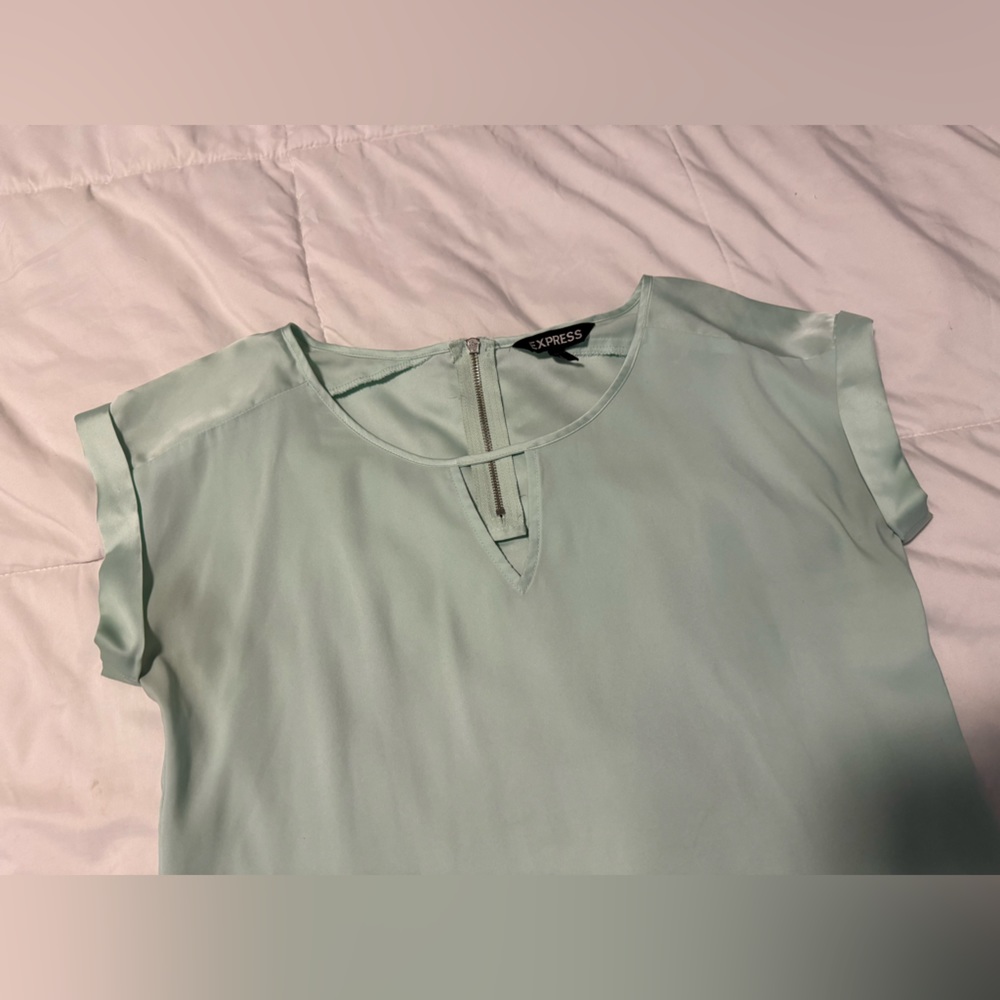 Xsmall mint green express shirt
